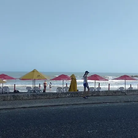 Apartment Apto Cerca A La Playa Incluye Piscina Wifi Netflix Youtube, Con Parqueadero *